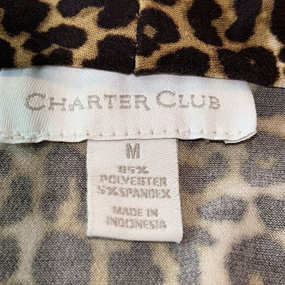 Purr 😸 like a Leopard 🐆 in this Sleek, Soft & Stylish Animal 🦒 Print Blouse. - Picture 12 of 17